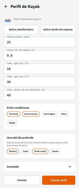 El perfil Kayak: viento máximo, altura de ola máxima, temperatura del agua, tiempo a evitar y horas preferidas, con el botón de guardar. Lo que defines aquí decide qué horas se marcan como buenas